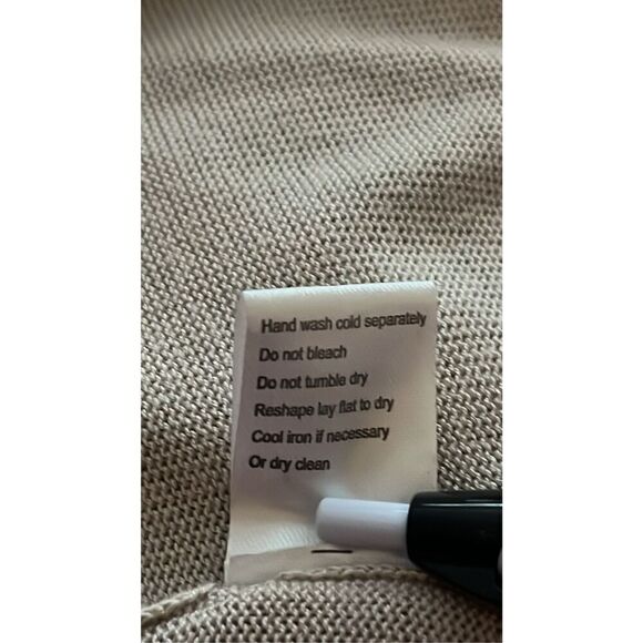 Ava Women’s Medium White Long Sleeve Oversized Viscose Cardigan Sweater - Picture 6 of 7